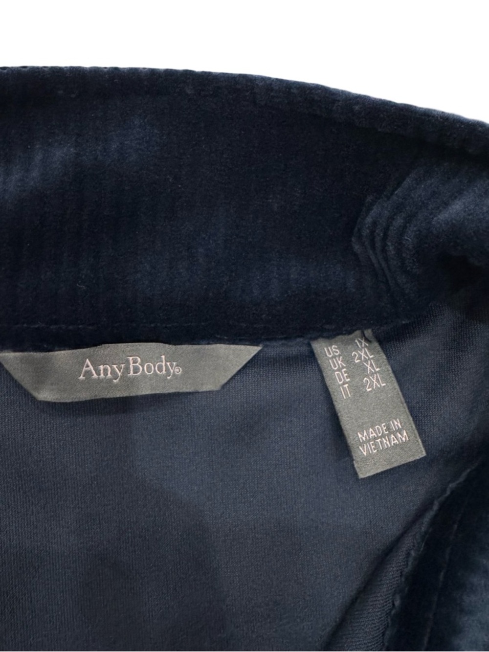AnyBody Ribbed Velour Zip Front Tunic. - Picture 8 of 8